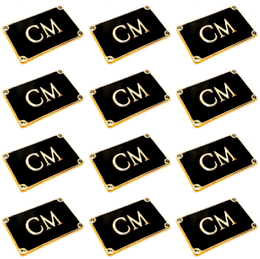 Etiqueta-resina-baixo-relevo-personalizada-1.3-a-1.8-cm-em-metal-500-unidades-com-furos-dourada